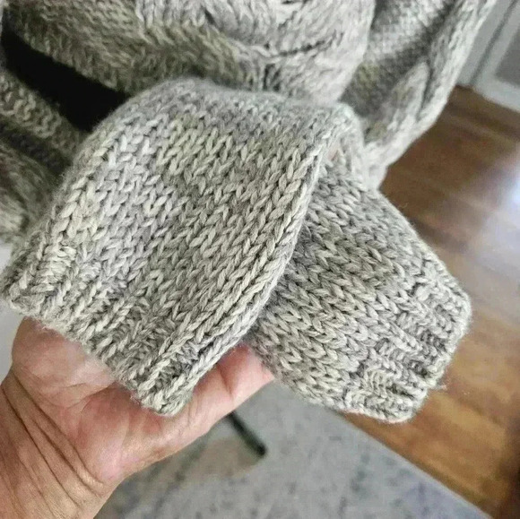 Lovers + Friends Womens Gray Chunky Knit 100% Wool Cropped Sweater XS - Picture 9 of 13